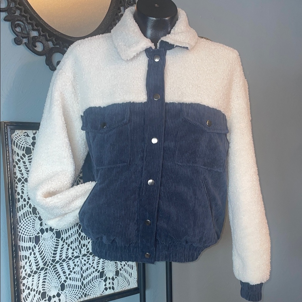 Women's Teddy Jacket in White and Blue